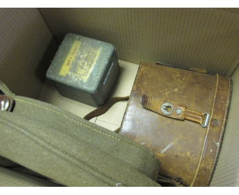 Military RAF Compass in original wooden box of issue. W/D stamped REF6B/405 No.4537 K&HI/SI Type E2A, with an Officers WW2 er