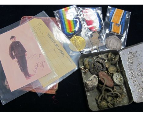 1915 trio with soldiers discharge documents portrait photo wounded soldiers hospital kit label dated 13-9-16, id tags, silver