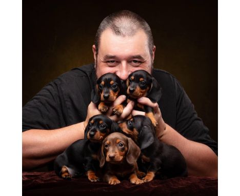 Enjoy a professional pet portrait session at Foyers Photography studio, plus one complimentary high-resolution digital image.