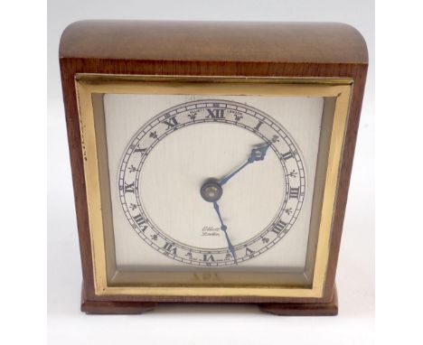 An Elliot small mahogany mantel clock, 12.5cm tall 