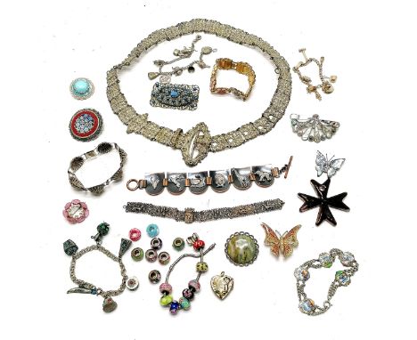 Qty of costume jewellery inc some antique, belt (74cm), Italian micro mosaic floral brooch, glass beads (marked 925), enamel 