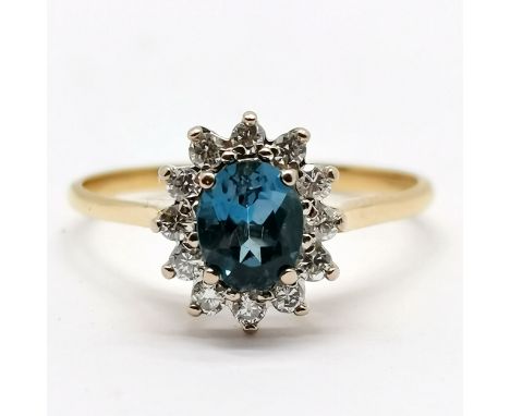 18ct hallmarked gold blue stone &amp; diamond cluster ring - size R &amp; 2.8g total weight