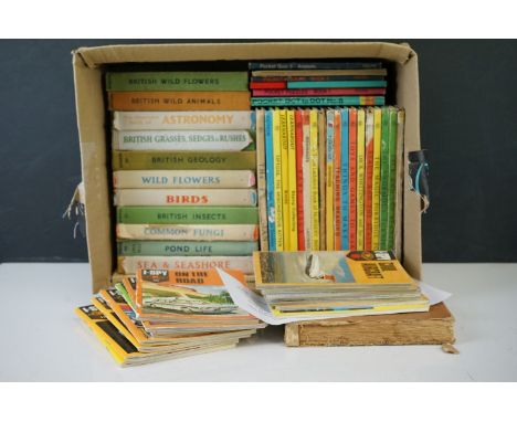 A collection of vintage books to include Observer books, Ladybird books and I-Spy Books. 