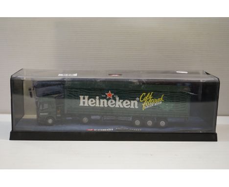 Cased Corgi Modern Trucks 75404 Leyland DAF Curtainside Heineken diecast model, model vg, crack to case 