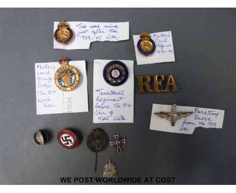 A quantity of military and similar badges including enamel, North Somerset Yeomanry O C A, Stratford on Avon war relief fund,