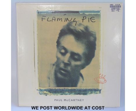 Rare Paul McCartney LP: “Flaming Pie” (1997 LP gatefold with inner). The vinyl appears to be unplayed.