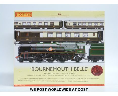 Hornby 00 gauge 'Bournemouth Belle' train pack R.2300, in original box