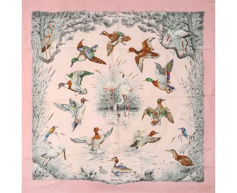 AUFLÖSUNG EINER SAMMLUNG - HERMÈS Seidencarré "HALTE EN CAMARGUE", by Robert Dallet, Entwurf erstmals erschienen 1988. Akt. N