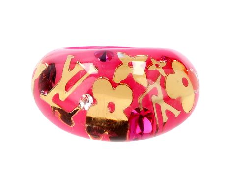 LOUIS VUITTON Ring "ROSE POP MONGRAM INCLUSION". Gr. L. Pink mit Monogram Einsatz. Staubbeutel anbei. Leichte Tragespuren vor