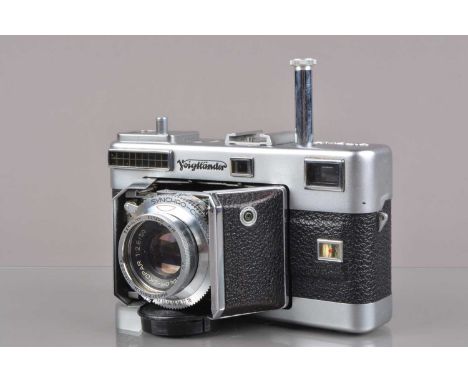 A Voigtländer Vitessa L Rangefinder Camera, shutter sluggish on slow speeds, meter unresponsive, rangefinder working, body G-