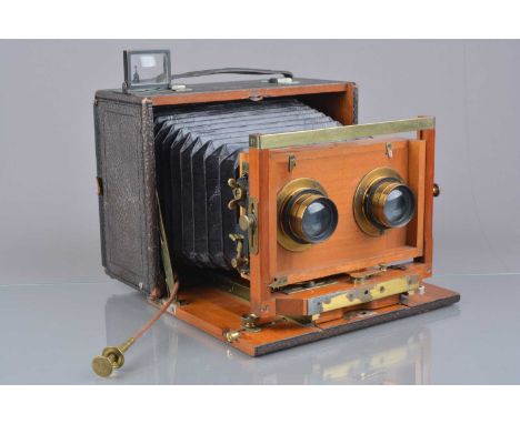 A Rochester-type 6¼ x 4½ Stereo Camera, body G, some scuffs to leatherette, some surface oxidisation to brass on front standa