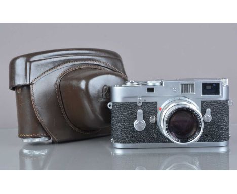 A Leitz Wetzlar Leica M2 Camera, serial no 1043377, 1961, shutter inconsistent on slow and fast speeds, sometimes not closing