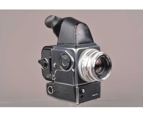 A Hasselblad 500 EL/M Camera, chrome, serial no UE 1314327, untested, no battery cells, no charger, battery compartment clean