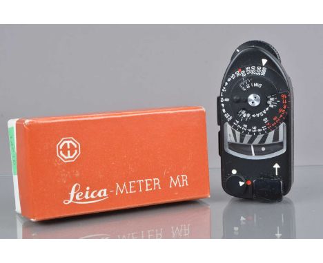 A Leica MR Light Meter, black, VG, meter responsive, in maker's box