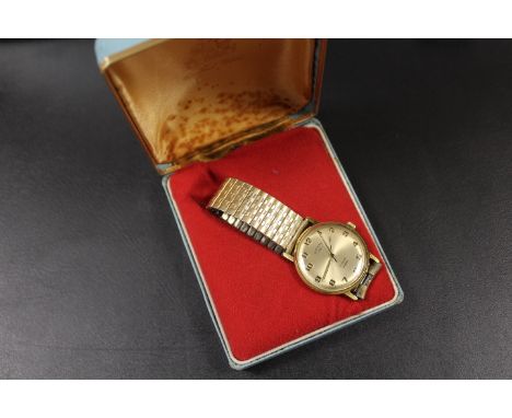 A VINTAGE ROTARY 17 JEWELS INCABLOC WRISTWATCH