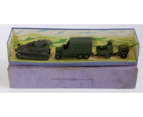 A Dinky Toys pre-war No. 151 Royal Tanks Corps medium tank set comprising of 151A medium tank with tinplate base and chain tr