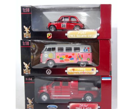 Five various boxed Road Signature and Road Legends 1/18 scale diecast models to include a Ford F650 2001, a Volkswagen 1962 M