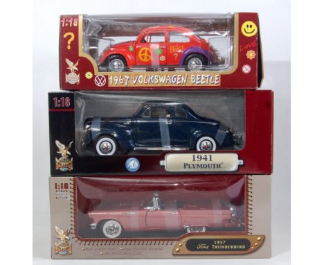 Five various boxed Road Signature and Road Legends 1/18 scale diecast vehicles to include 1967 Volkswagen Beetle, 1941 Plymou