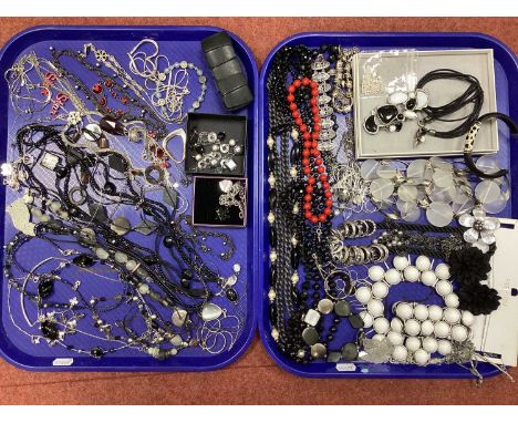 An Assortment of Costume Jewellery, in hues of black, white and red, to include statement necklace and bracelet set, beaded n