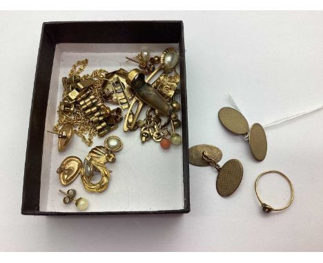 A Pair of 9ct Gold Gent's Cufflinks, allover engine turned design to chain links, A 9ct Gold Stone Set Ring, a collection of 