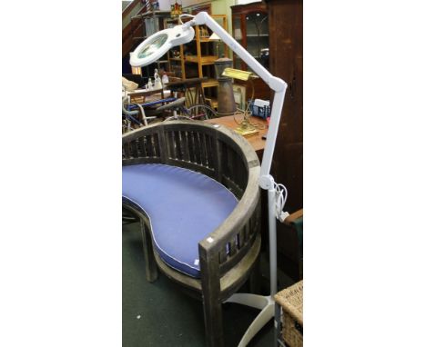 RoHS - a mobile magnifier lamp