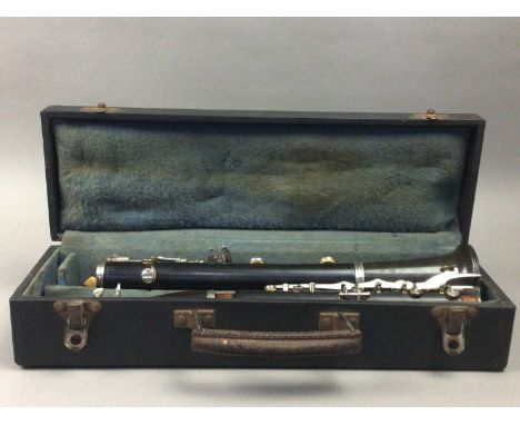 CLARINET,cased