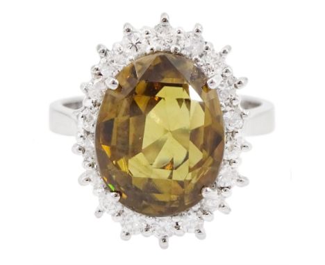 18ct white gold brown zircon and round brilliant cut diamond cluster ring, hallmarked, zircon approx 6.00 carat, total diamon