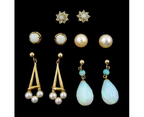 Four pairs of 9ct gold stud earrings including opal, opal and cubic zirconia clusters, opal stud earrings and cultured pearl 