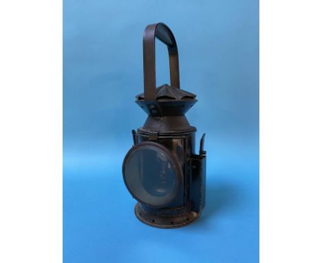 A 1945 carriage railway lamp