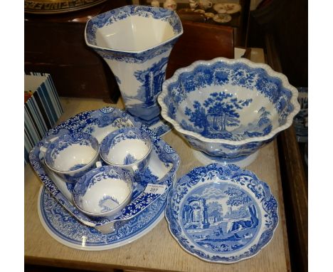 Assorted Spode Italian blue and white china items (8)