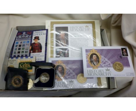 Assorted collectable coins, and two coin First Day Covers