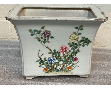A small rectangular Chinese planter decorated with flowers and birds, 6 character mark to base, height 15cm, length 19.5cm (c