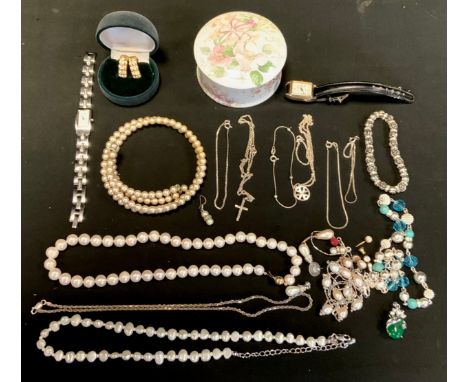 Jewellery - a 9ct gold mounted cultured pearl earring, others silver etc, 925 silver necklaces, bracelets etc 