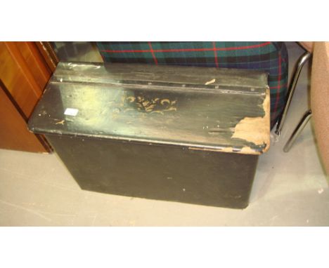 Vintage metal and wood coaching box (automobile interest)