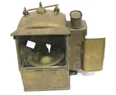 Antique portable maritime gimbaled compass with side oil lamp, by Pascall Atkey &amp; Son Cowes, H: 30 cm. P&amp;P Group 3 (£