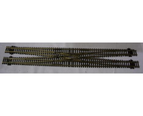 Peco scissor crossing, long, in very good condition, ex layout, L: 52cm. HO gauge. P&amp;P Group 1 (£14+VAT for the first lot