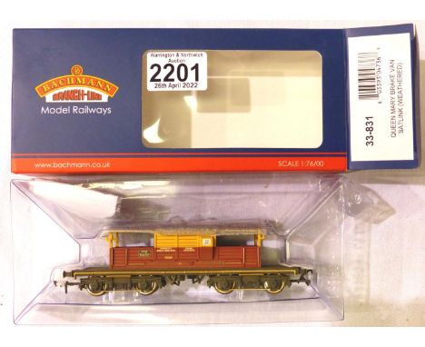 Bachmann 33-831 Queen Mary brake van, weathered Satlink livery. Excellent condition, storage wear to box. P&amp;P Group 1 (£1