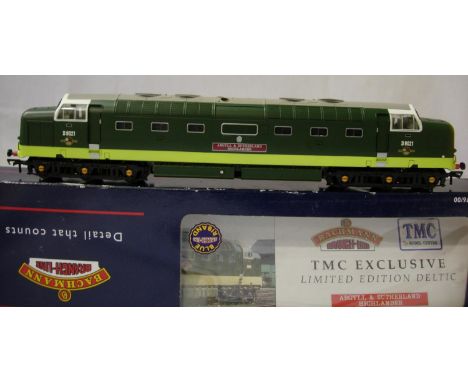 Bachmann 32-525X Class 55 Deltic, D9021, Argyll &amp; Sutherland, Green Late Crest, TMC limited edition 57/504. Very good - e