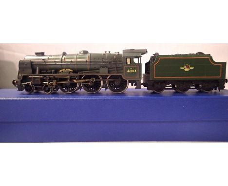 Bachmann Royal Scot Class - 46104, Scottish Borderer, Green, Late Crest, detailed, blackened motion, in very good condition, 