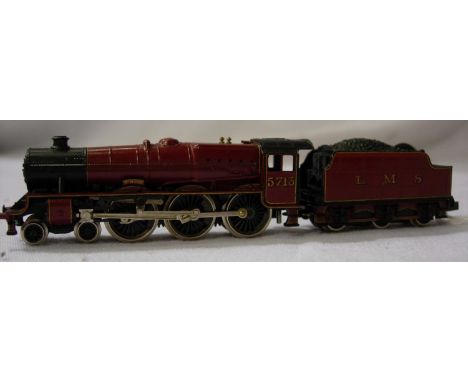N gauge Peco Jubilee Renolin, LMS Red, 5713. Very good condition, unboxed. P&amp;P Group 1 (£14+VAT for the first lot and £1+