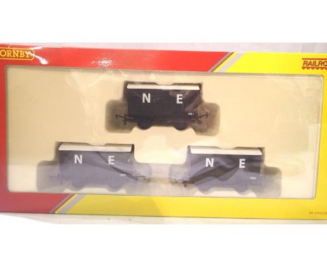 Hornby R6831 set of three box vans, N.E Grey, 2801, 2802, 2803, in excellent condition, boxed. P&amp;P Group 1 (£14+VAT for t