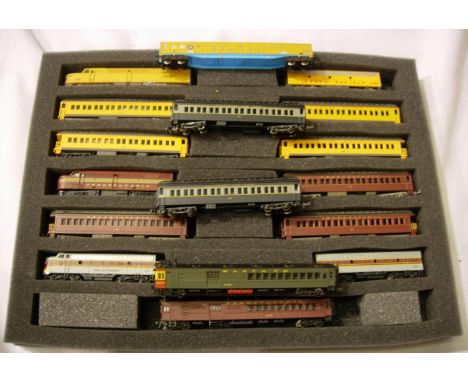 Selection of American N gauge; 5x locomotives, 2x FB units and 9x coaches, various Liveries. Mostly in very good condition, i