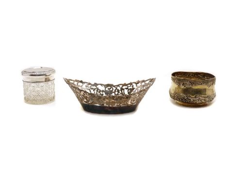 A Continental silver bon bon dish, of oval form with pierced sides, with import marks for London 1898, 20.5cm long, an Edward