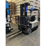 Crown 3-Wheel Lift Truck, 5200 series, Model: SC5245-40, 3,700 LB Max Capacity, Tru | Rig Fee $50