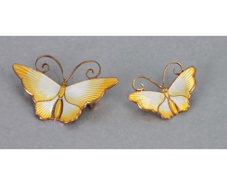 Two David Andersen Norwegian sterling silver and guilloche enamel butterfly brooches, 4.5cms and 3.5cms wide (2).Condition Re