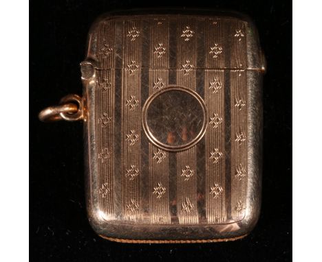 9ct gold engine turned gold vesta box, 4cm x 3cm CONDITION REPORT: Weight 16.7g.  Good condition.