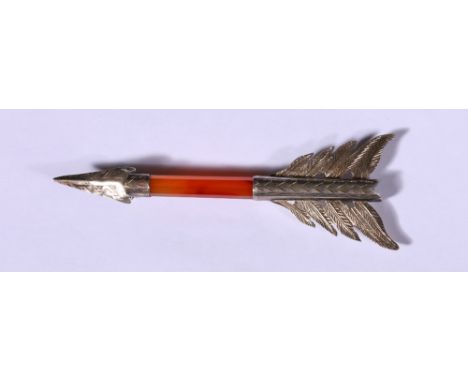 White metal Scottish pebble archer's arrow brooch CONDITION REPORT: The brooch is 10cm long
We believe the pin and the clasp 