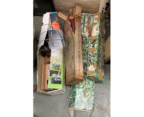 A 'Little Wonder' vintage electric hedge trimmer, boxed; a 'Gardena' THS400 electric telescopic hedge trimmer, boxed; and a v