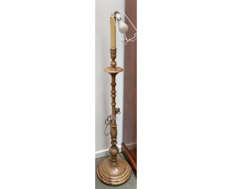 A turned standard lamp, 141cmH; together with an adjustable floor standing reading light 