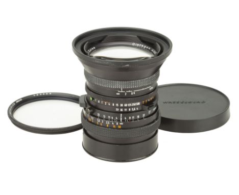 A Carl Zeiss Distagon CF T* f/4 40mm Lens, Hasselblad V, black, serial no. 7157536, body, G, shutter working, elements, VG, s